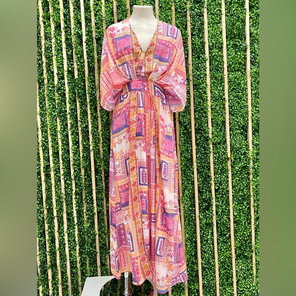 Beautiful Fitted Kimono Maxi Dress - Picture 1 of 6